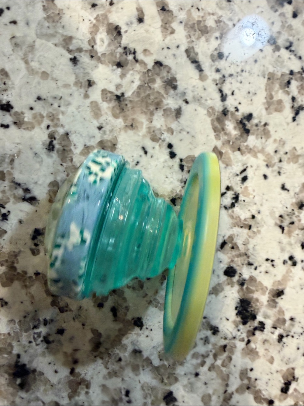 Magnetic phone gem Pop Stand